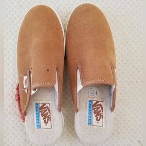 NWT Vans Suede "Ultracrush" Slip On Mule faux fur. Size 8.5 Women